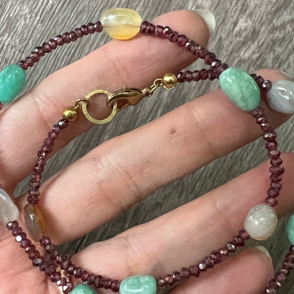Handmade gemstone layering necklace of garnet, Amazonite and Botswana agate. - Picture 15 of 16